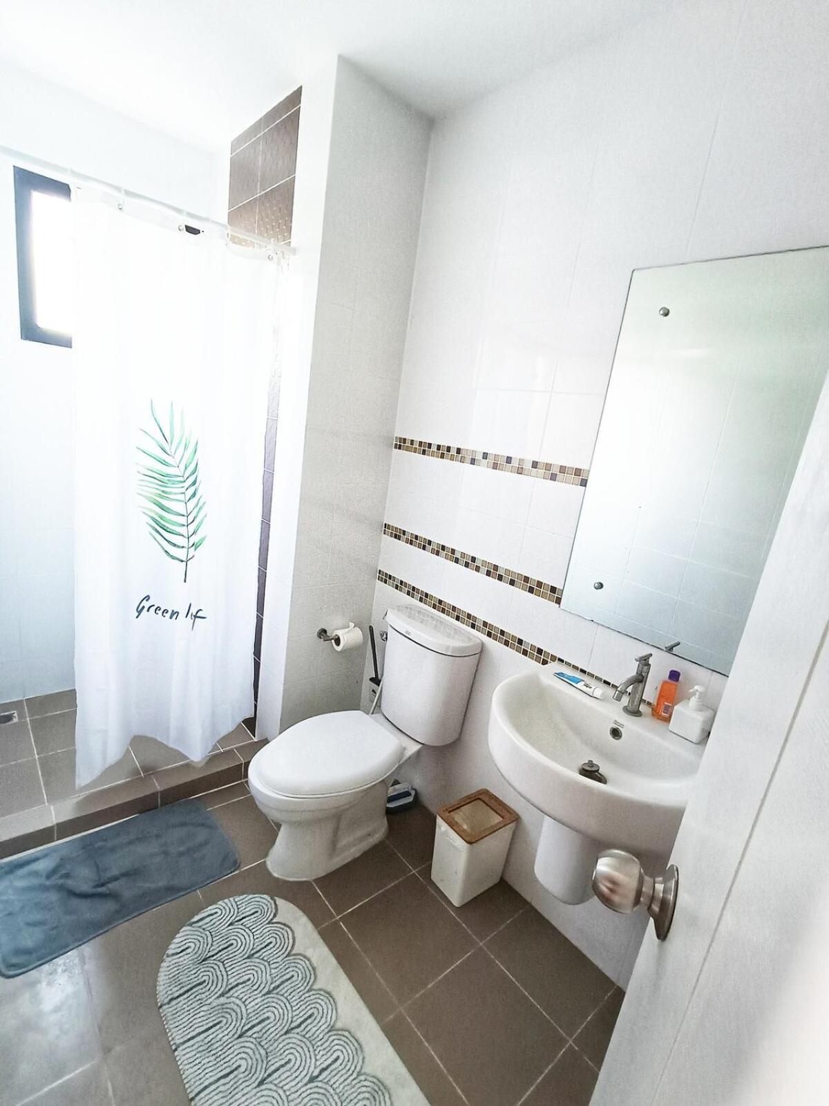 A Cozy 3-Story Townhome Near Bts & Lovely Estuary Ban Khlong Ta Khet Exterior foto