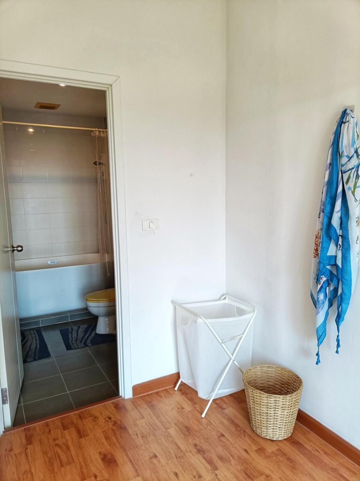 A Cozy 3-Story Townhome Near Bts & Lovely Estuary Ban Khlong Ta Khet Exterior foto