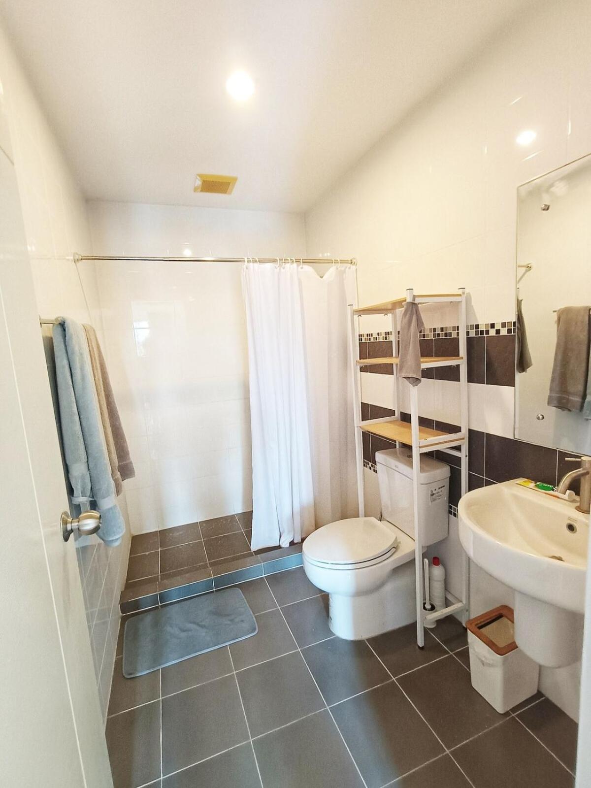 A Cozy 3-Story Townhome Near Bts & Lovely Estuary Ban Khlong Ta Khet Exterior foto